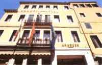Logo di HOTEL AMADEUS