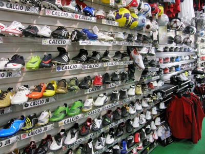 negozi scarpe da calcio nelle vicinanze