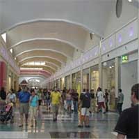 Foto von CENTRO COMMERCIALE CURNO CONSORZIO OPERATORI