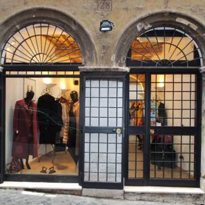 abbigliamento ROMA modello abbigliamento ROMA modello